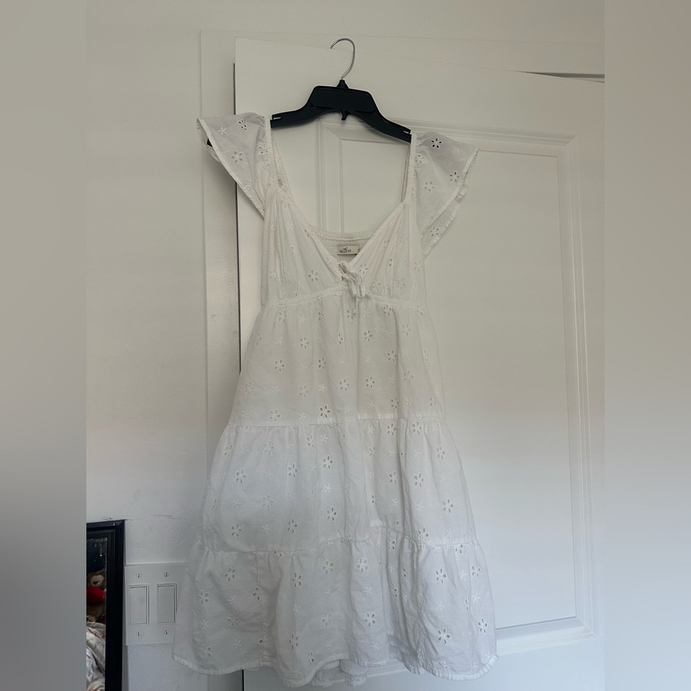 Hollister casual dress 
Flowy